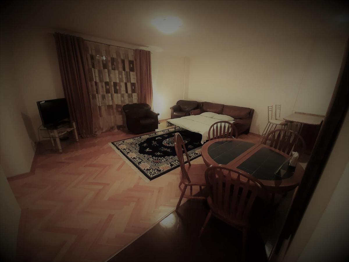 Apartment On Myasnikova 34 Minsk Exteriör bild